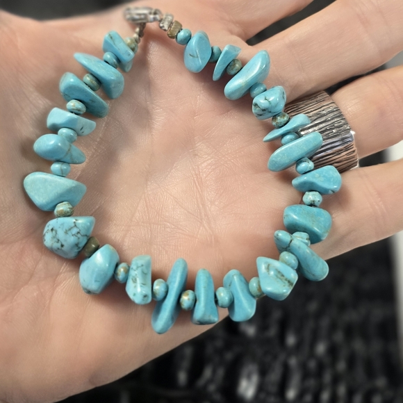 Turquoise Beaded Bracelet - Picture 2 of 4